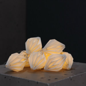 origami-garland-stradivarius