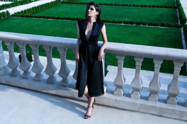 25-maison-raquette-by-dana-and-violette-basoc-fall-winter-15-16-collection-ad-campaign-editorial-photographed-by-banana-editorials-img_7042
