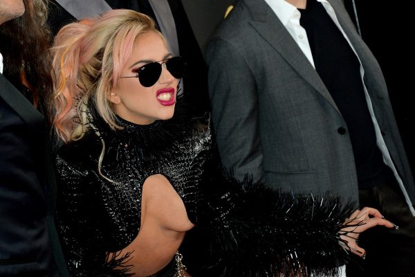 Lady Gaga-coperta-1