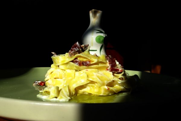 tagliatte cu feta si rosii uscate