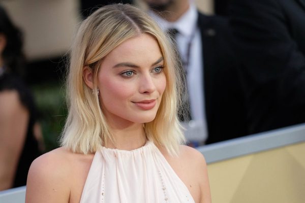 margot robbie sag awards 2018 red carpet