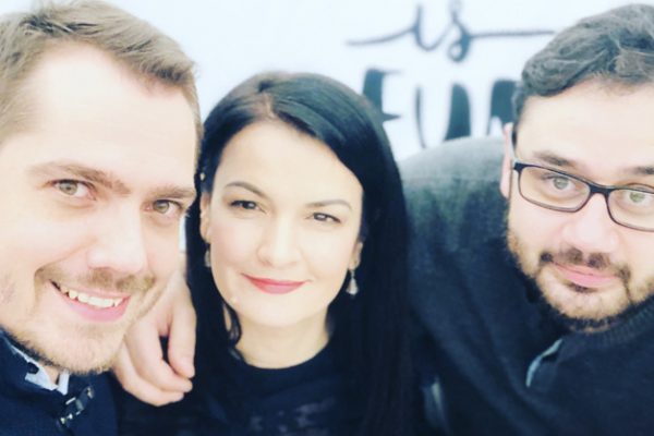 Întrebări-și-răspunsuri-cu-Oana-Moraru-la-LoveIsFun