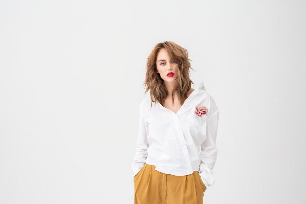 Happy_Friday white blouse