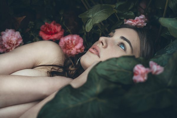 woman-3755685_1920