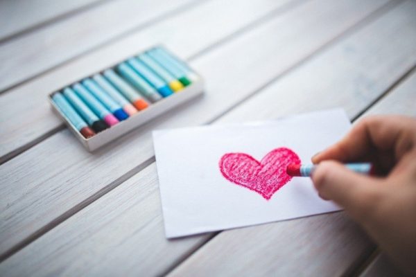 Dragoste “de modă veche”. 10 lucruri demodate, dar de efect, pe care să le faci în cuplu