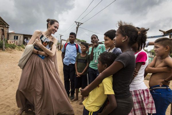 angelina jolie donatie