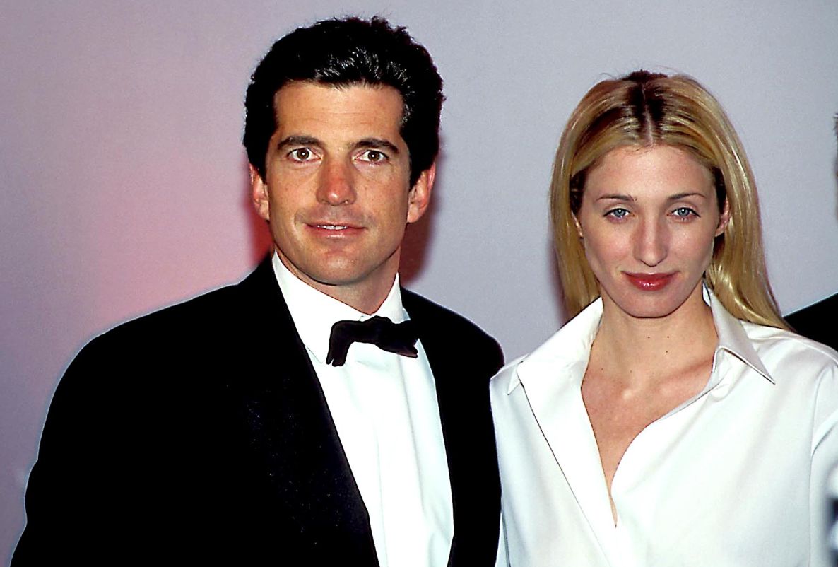 JFK Jr. & Carolyn Bessette Kennedy