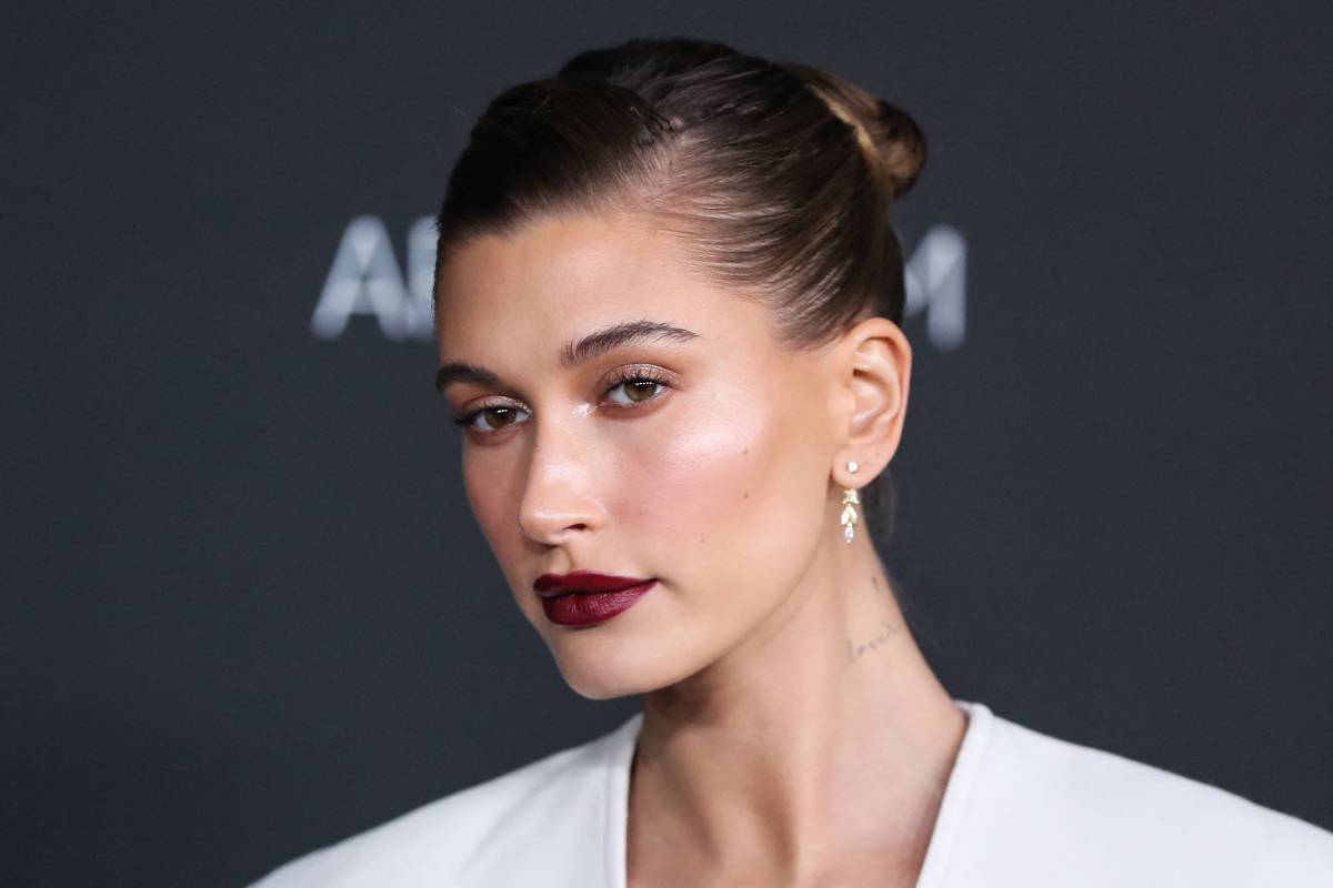 hailey bieber rhode beauty